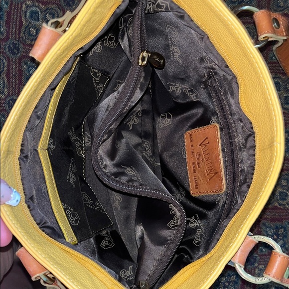 VALENTINA MADE IN ITALY GENTLY LOVED Yellow Leather Tan Tote Shoulder Bag ✨💛 - Picture 10 of 12